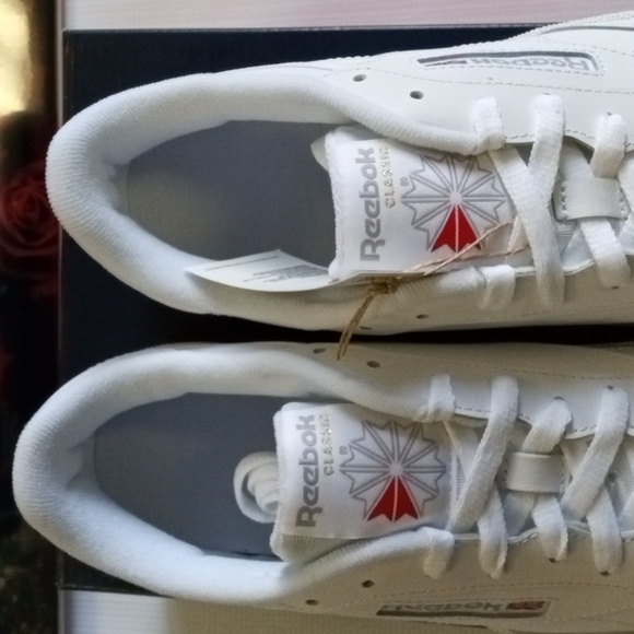 Reebok - Picture 5 of 6